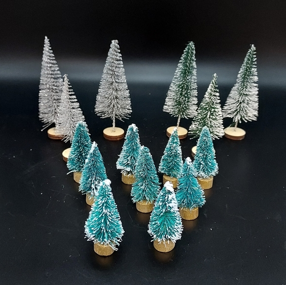 Lot 15 Bottle Brush Trees Vintage Christmas - Picture 1 of 7